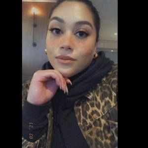 Meet your Posher, Genesis